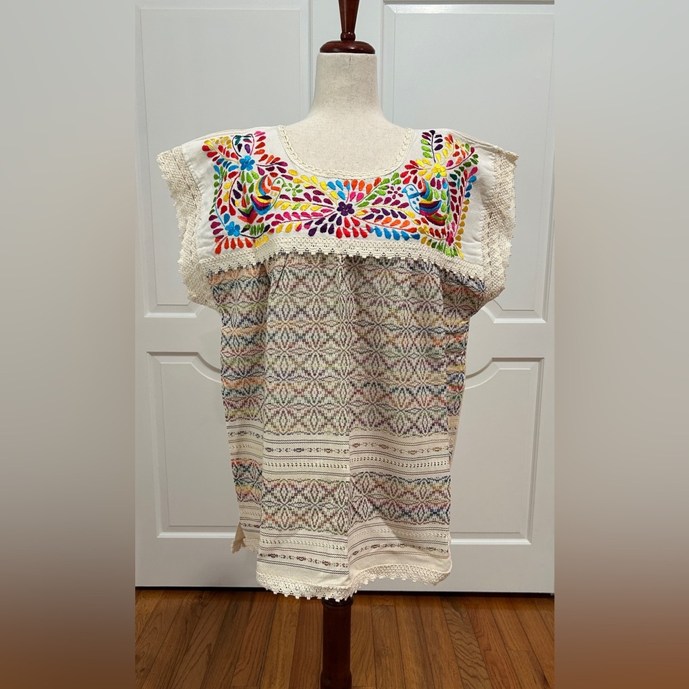 Paloma Embroidered Mexican Blous, With Hand Loom fabric and silk embroidered.